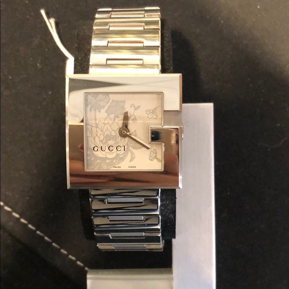 GUCCI NEVER WORN watch stainless steel strap - Picture 1 of 4